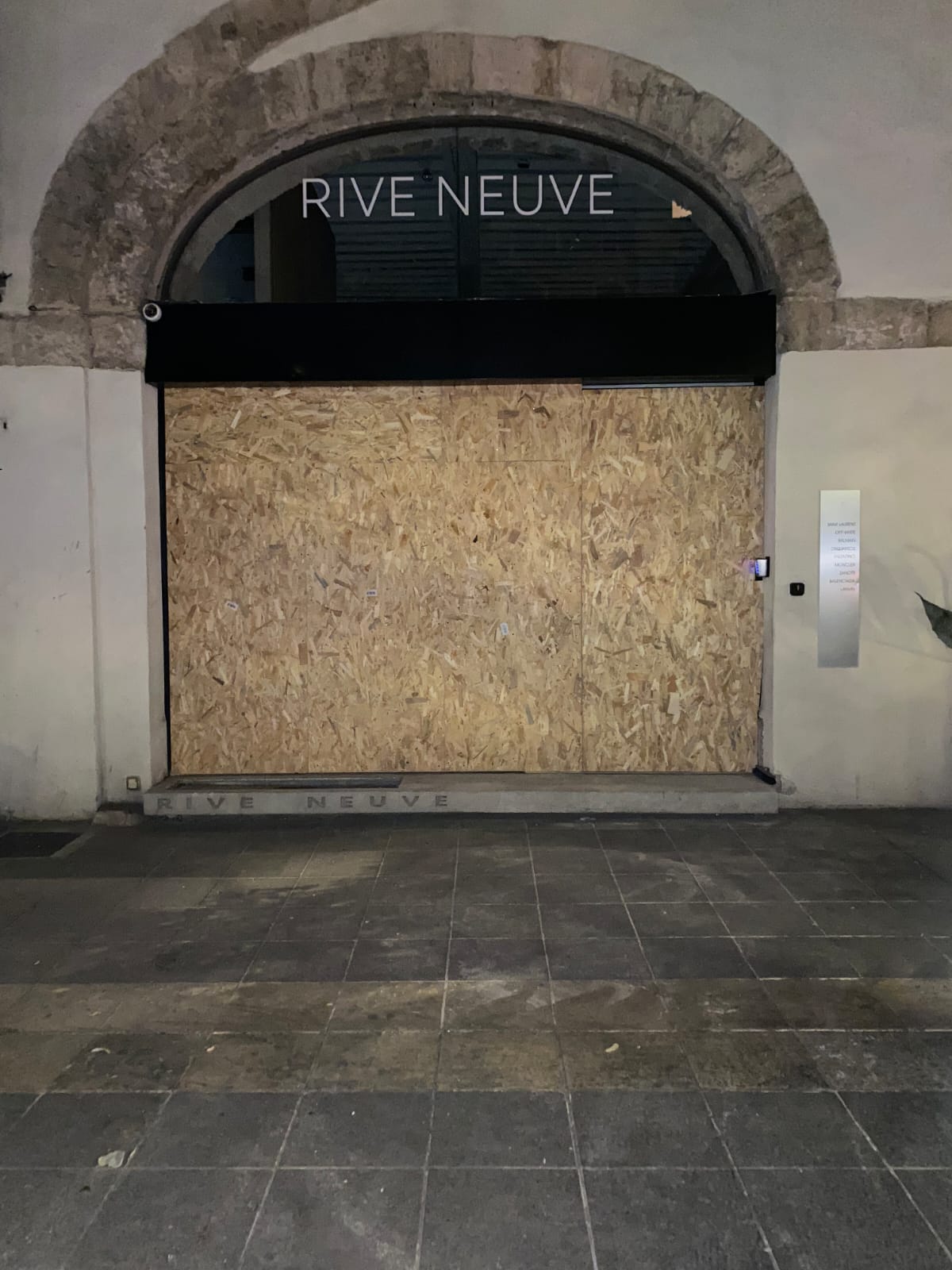 Porte anti-squat sécurisation - BS PRO